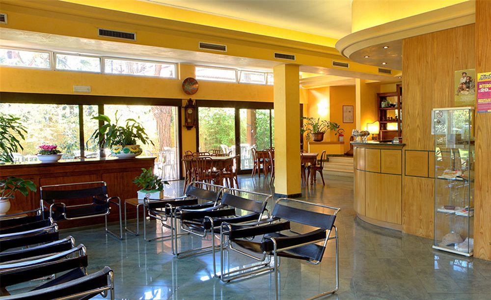 Columbia Hotel Marina Romea