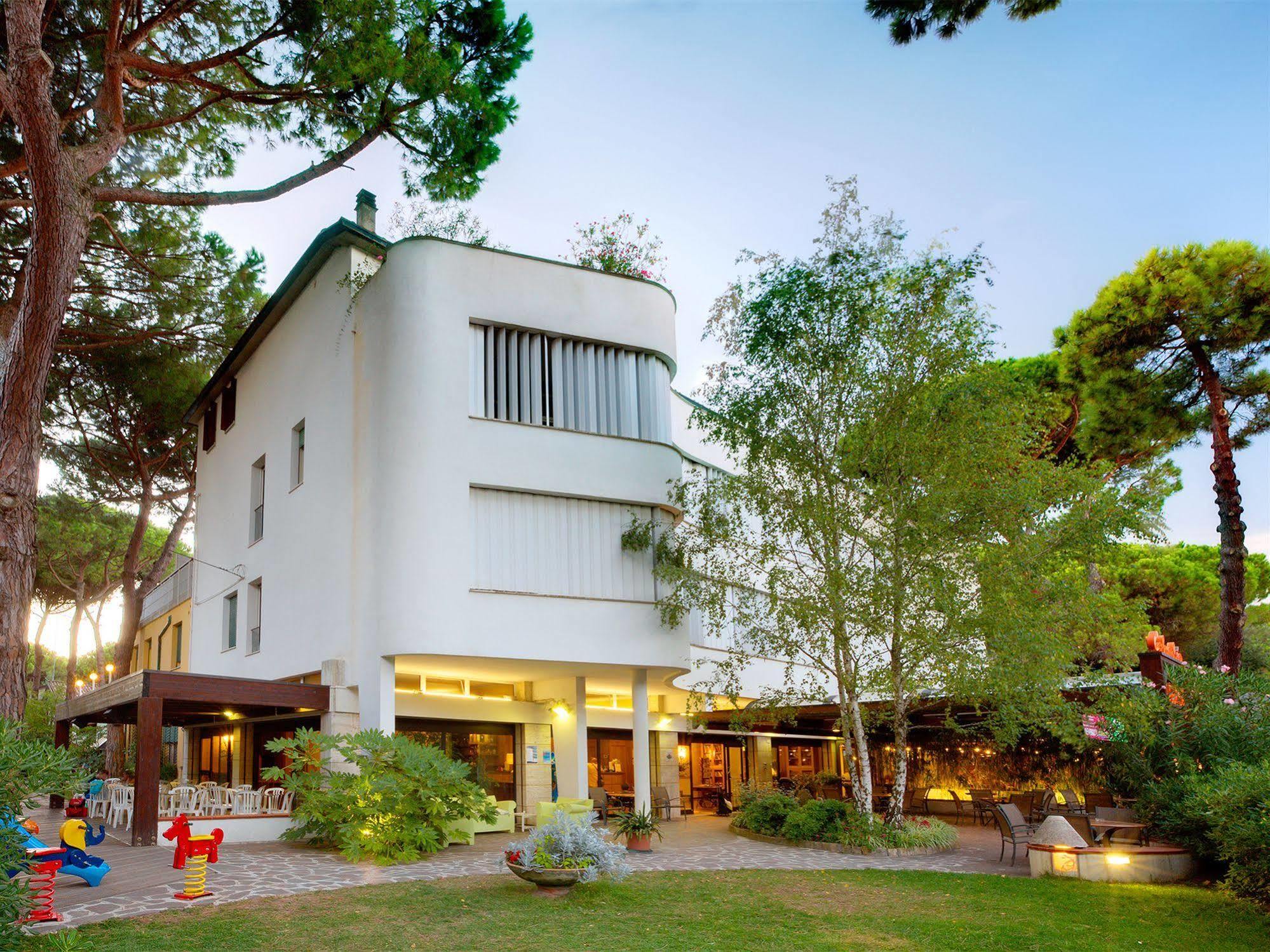 Hotel Columbia 3*