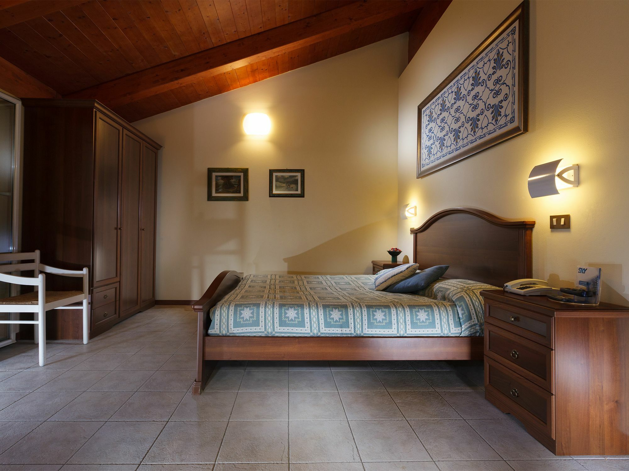 Hotel Columbia 3*